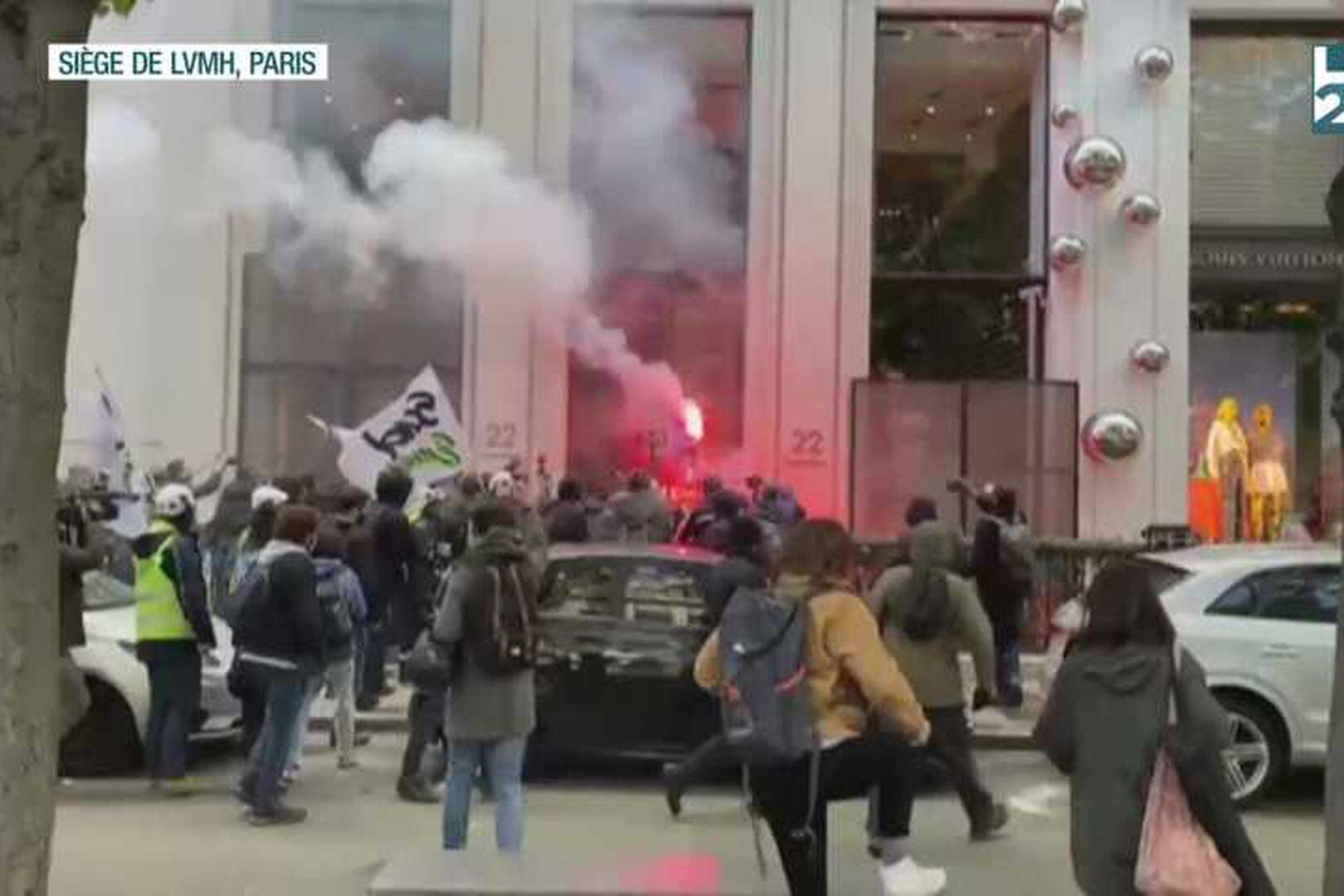 Des grévistes envahissent le siège de LVMH à Paris - Les News 24